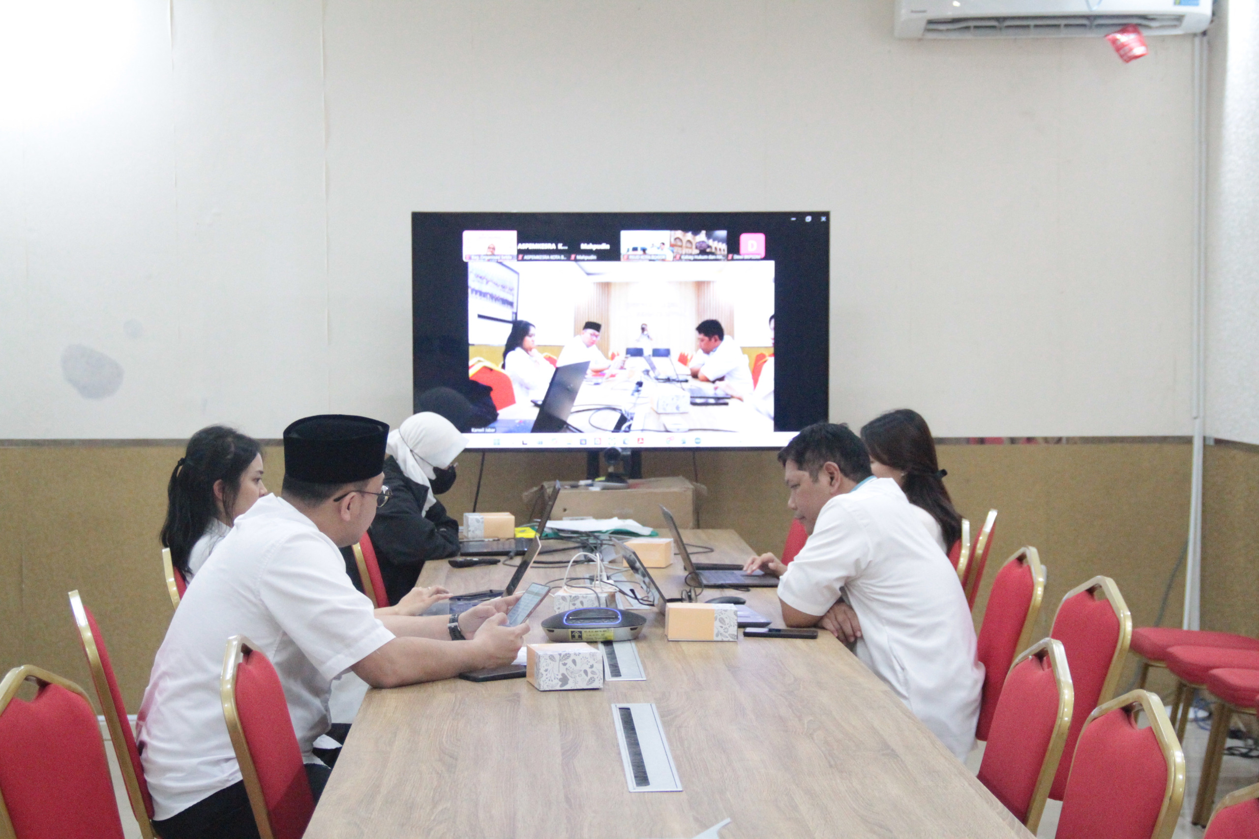 Perkuat Sinergi Produk Hukum, Kemenkum Jabar Harmonisasikan Raperda Rumah Susun dan SOTK Kota Bogor
